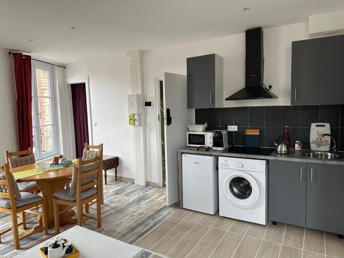 Des Beaux Appartements Deluxe Dieppe Exterior photo